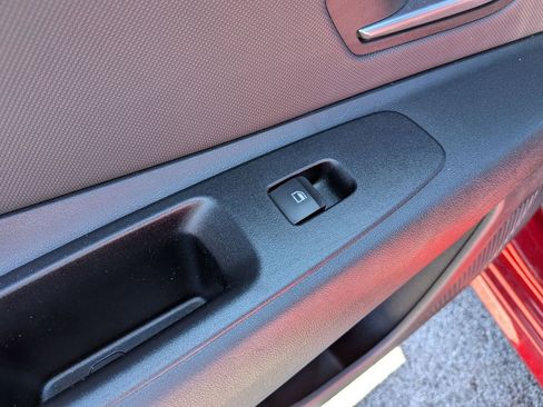 Used 2025 Hyundai Elantra SEL FWD image 27