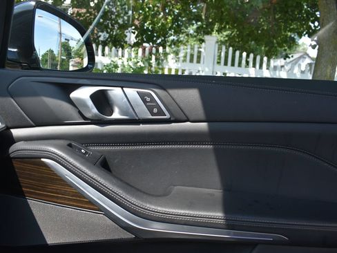 Used 2021 BMW X5 xDrive40i w/ Premium Package AWD/4WD image 19