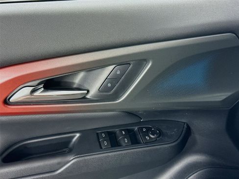 New 2026 Chevrolet Equinox EV RS image 13