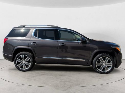 Used 2019 GMC Acadia Denali w/ Technology Package AWD/4WD image 6