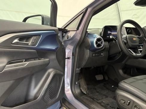 New 2026 Chevrolet Equinox EV LT FWD image 31