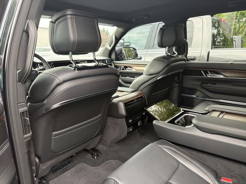 Certified 2025 Jeep Grand Wagoneer 4WD image 14