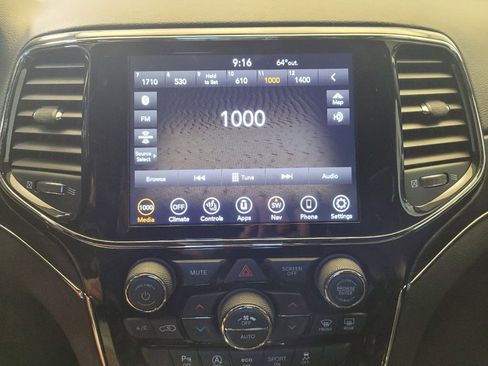 Used 2021 Jeep Grand Cherokee Limited w/ Premium Lighting Group AWD/4WD image 25