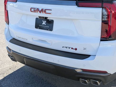 New 2026 GMC Yukon AT4 w/ AT4 Premium Plus Package AWD/4WD image 8