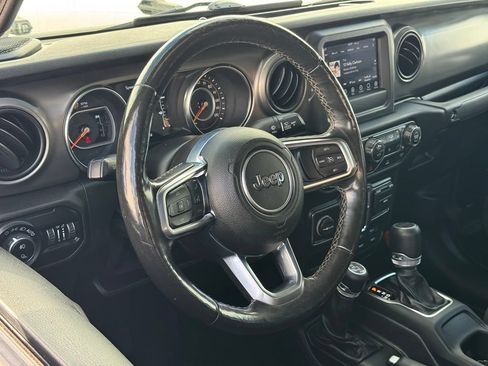 Used 2020 Jeep Gladiator Sport w/ Quick Order Package 24S AWD/4WD image 17