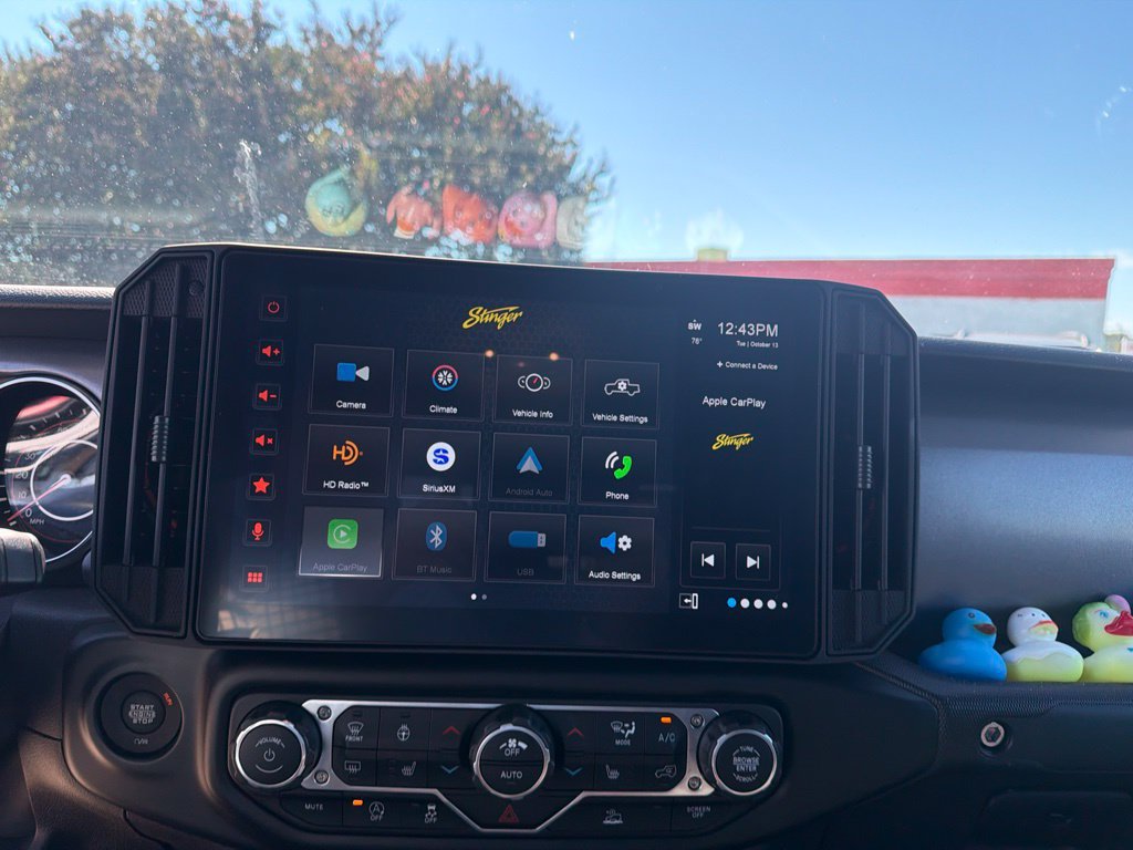 Used 2023 Jeep Gladiator Mojave w/ Cold Weather Group AWD/4WD image 27
