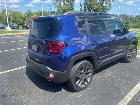 Used 2019 Jeep Renegade Limited w/ Quick Order Package 22P AWD/4WD image 4
