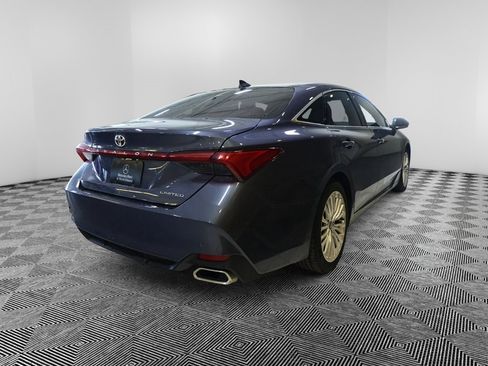 Used 2019 Toyota Avalon Touring image 5
