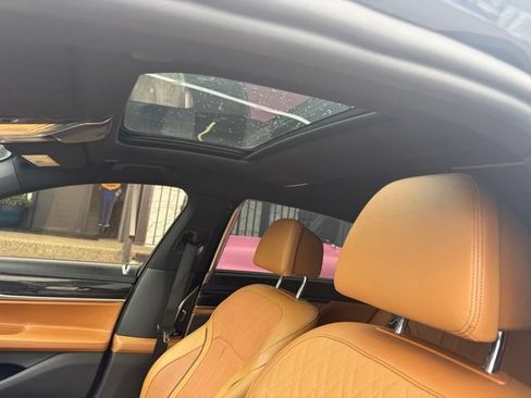 Used 2016 BMW 740i RWD image 13
