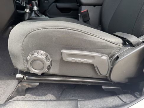 Used 2019 Jeep Wrangler Unlimited Sport AWD/4WD image 13