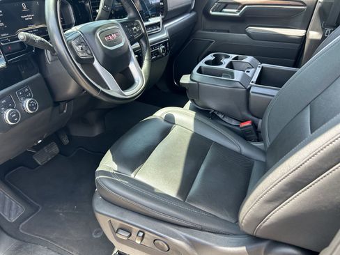 Used 2025 GMC Sierra 1500 SLT AWD/4WD image 13