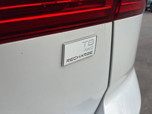 Used 2023 Volvo XC60 T8 Plus w/ Climate Package image 9
