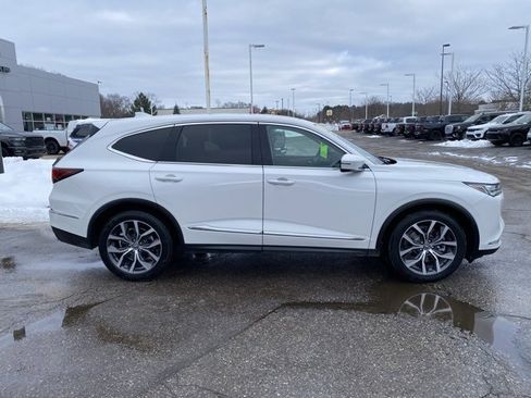 Used 2023 Acura MDX SH-AWD w/ Technology Package image 2