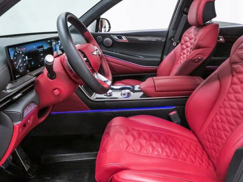 Used 2025 Genesis GV80 3.5T e-SC image 8