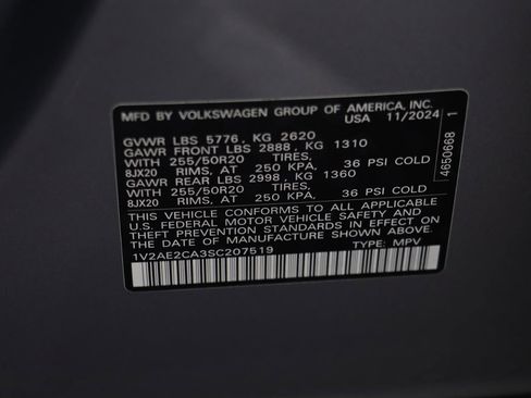 Used 2025 Volkswagen Atlas Cross Sport SEL R-Line image 23