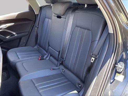 Used 2025 Audi Q5 Premium AWD/4WD image 21