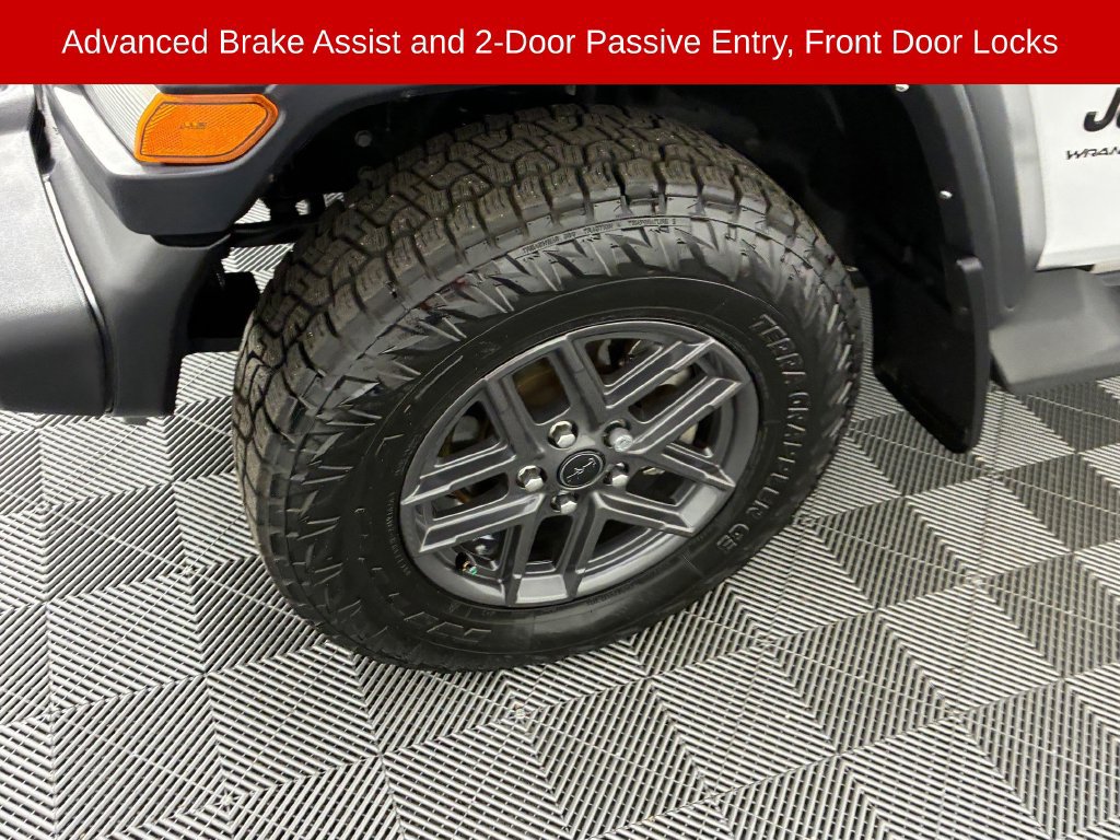Used 2024 Jeep Wrangler Unlimited Sport AWD/4WD image 14