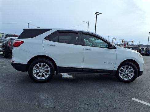 Used 2020 Chevrolet Equinox LS w/ LS Convenience Package image 34