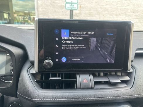 Used 2023 Toyota RAV4 XLE w/ Convenience Package image 4