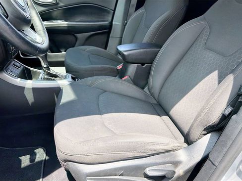 Used 2018 Jeep Compass Sport FWD image 27