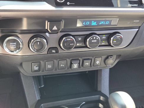 Certified 2023 Toyota Tacoma TRD Sport w/ Advanced Technology Package AWD/4WD image 18