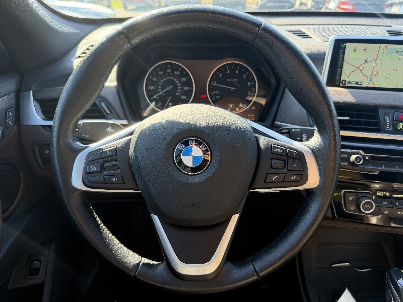Used 2017 BMW X1 xDrive28i AWD/4WD image 18