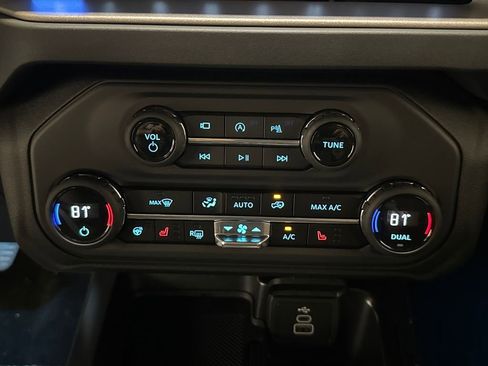 New 2026 Ford Bronco Outer Banks image 32