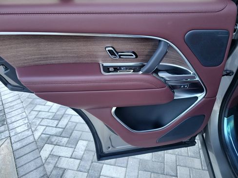 New 2026 Land Rover Range Rover SE AWD/4WD image 21