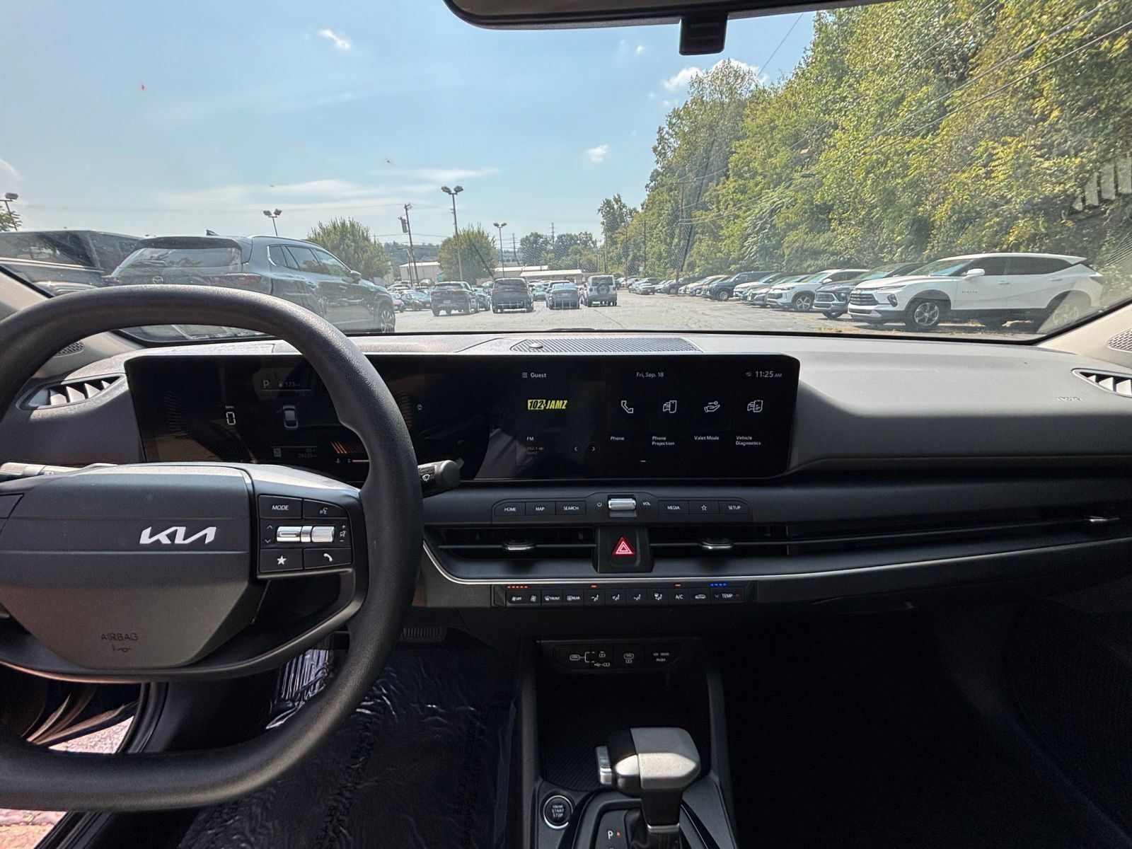 Used 2025 Kia K4 FWD image 16
