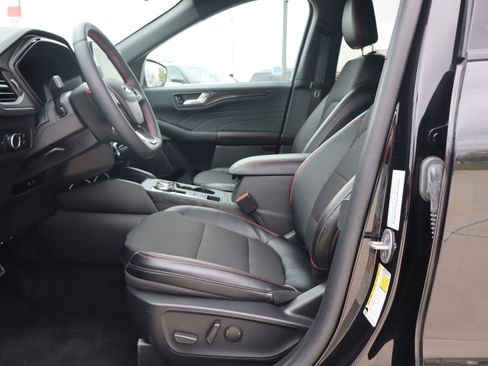 Used 2024 Ford Escape ST-Line w/ Tech Pack #1 AWD/4WD image 10