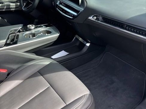 Used 2025 Cadillac Lyriq Luxury image 17