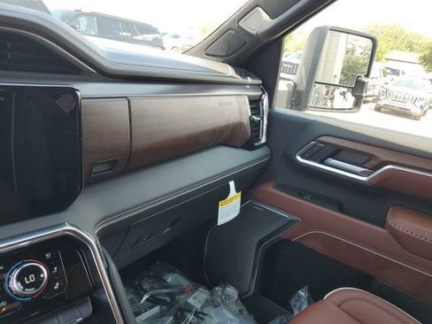 New 2026 GMC Sierra 3500 Denali Ultimate AWD/4WD image 27