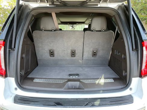 Used 2022 GMC Yukon Denali AWD/4WD image 7