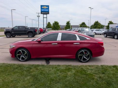 Used 2020 Honda Accord Sport image 9