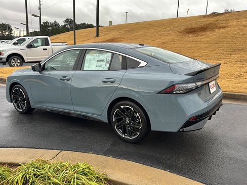 New 2026 Nissan Sentra SR w/ SR All Weather Package FWD image 3