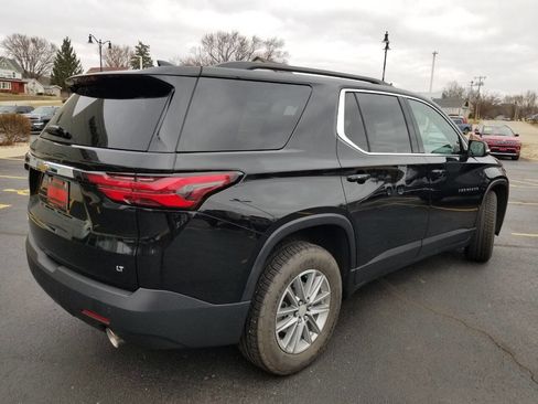 Used 2023 Chevrolet Traverse LT image 7