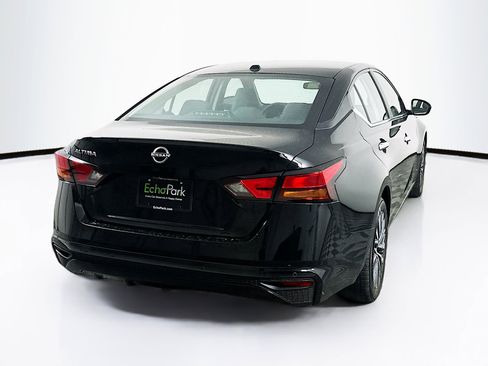 Used 2025 Nissan Altima 2.5 SV FWD image 9