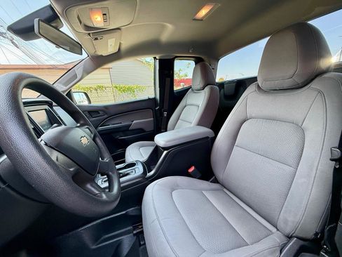 Used 2018 Chevrolet Colorado W/T RWD image 16