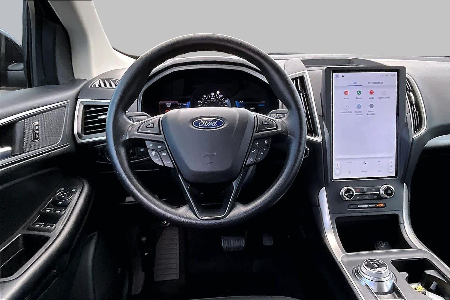 Used 2023 Ford Edge SE w/ Black Appearance Package AWD/4WD image 6