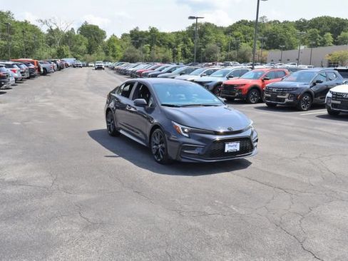 Used 2024 Toyota Corolla SE FWD image 11