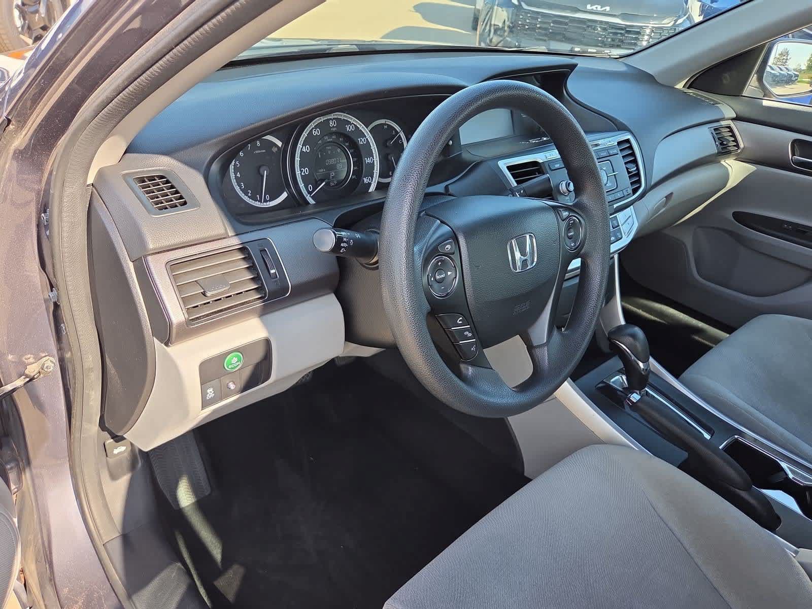 Used 2013 Honda Accord LX image 2