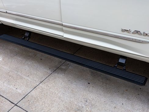 Used 2021 RAM 3500 Limited image 13