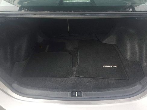 Used 2015 Toyota Corolla LE FWD image 21