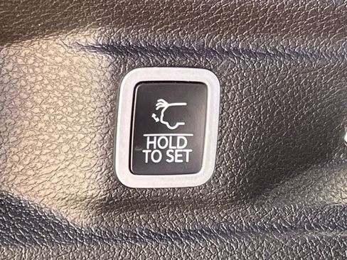 New 2025 Jeep Grand Cherokee L Limited w/ Black Appearance Package image 28