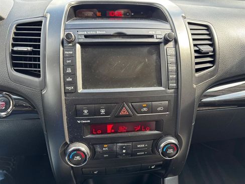 Used 2011 Kia Sorento EX w/ Limited Pkg FWD image 14