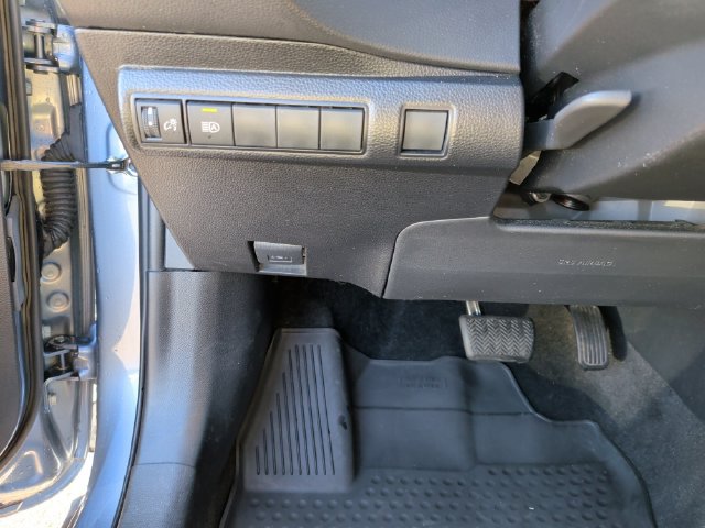 Used 2022 Toyota Corolla SE w/ SE Premium Package FWD image 18