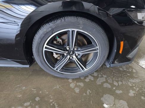 Used 2024 Ford Mustang Premium image 17