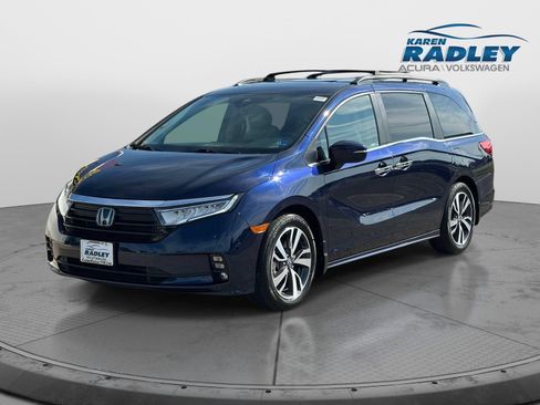 Used 2023 Honda Odyssey Touring image 5