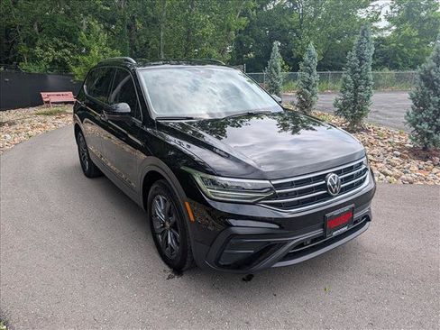 Used 2023 Volkswagen Tiguan SE FWD image 7