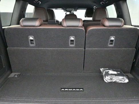 Used 2026 Nissan Armada SL RWD image 9